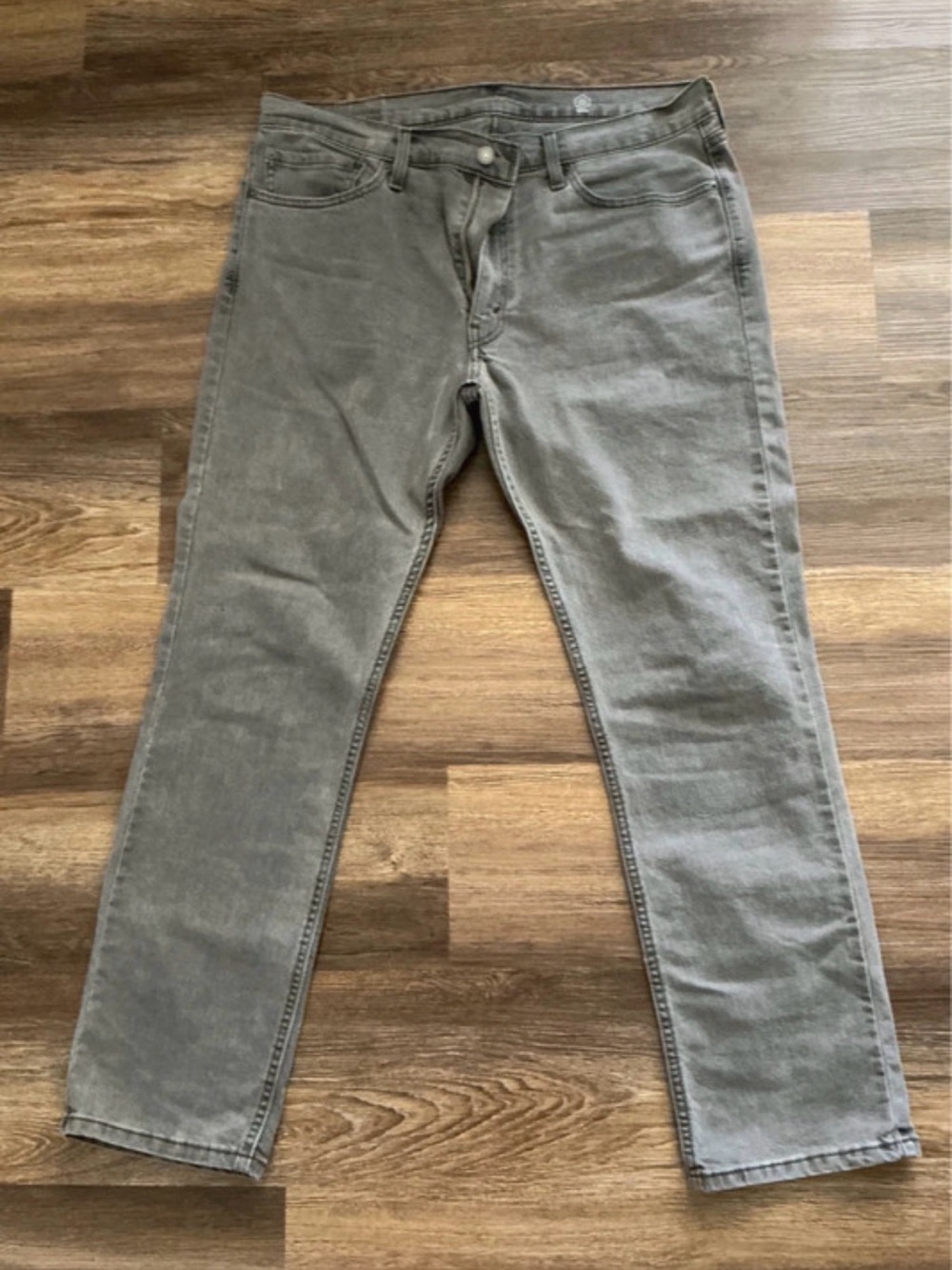 Levi's Men's Slim Straight Jeans in Grey Wash